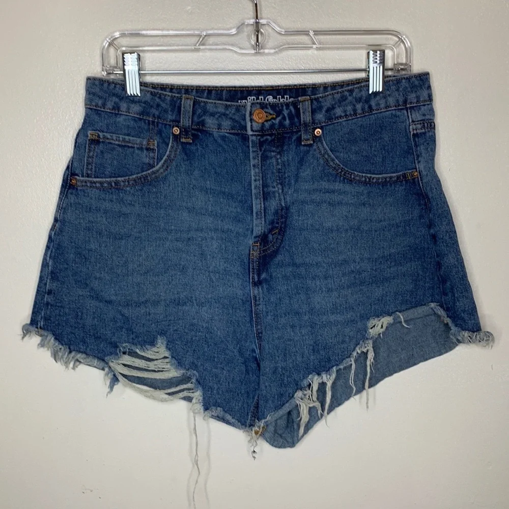 WILD FABLE Jean Shorts HIGH RISE SHORT Destroyed Hem Button Fly 5 Pocket 10